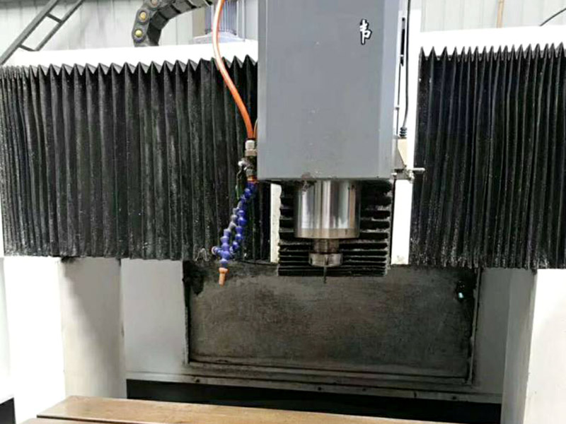 能換刀柄的雕銑機(jī)好嗎?