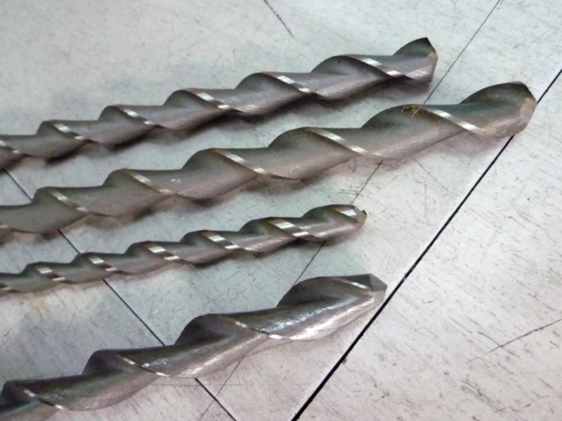 拋物線槽型深孔鉆頭和槍鉆哪個好?