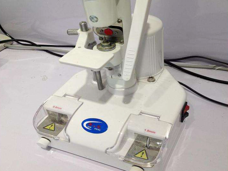 鏡片鉆孔機(jī)怎么用?具體流程分享!